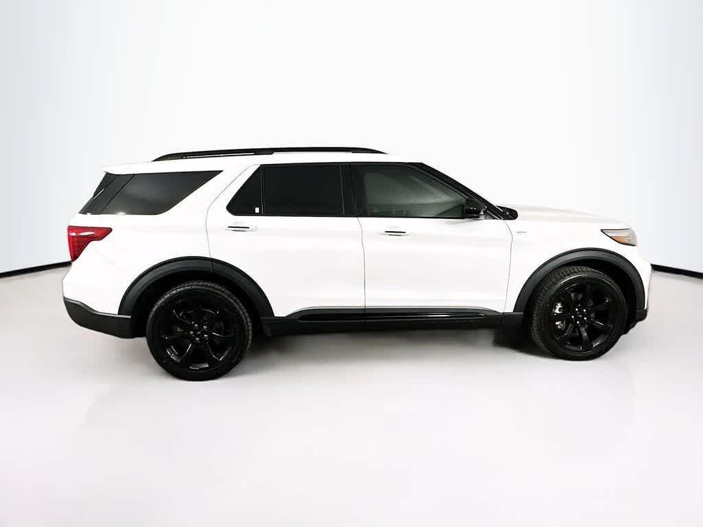 Thumbnail: 2022 Ford Explorer - 26