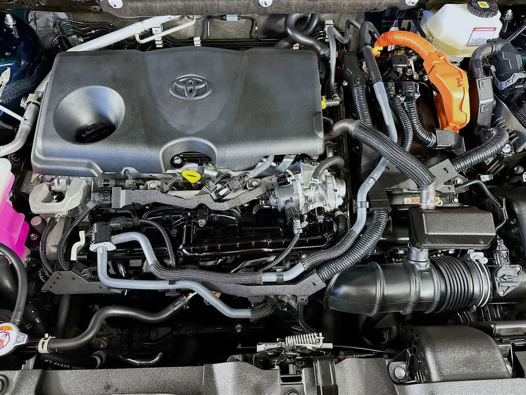Thumbnail: 2023 Toyota Venza - 9