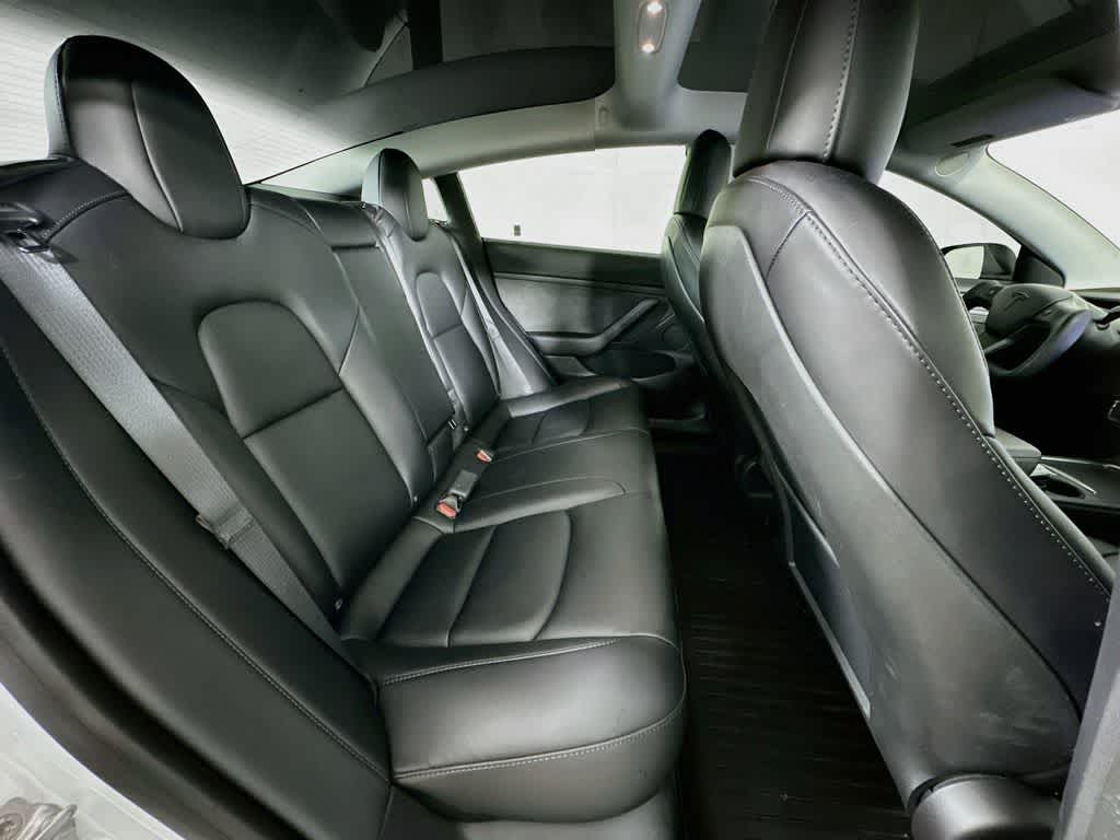 Thumbnail: 2021 Tesla Model 3 - 31
