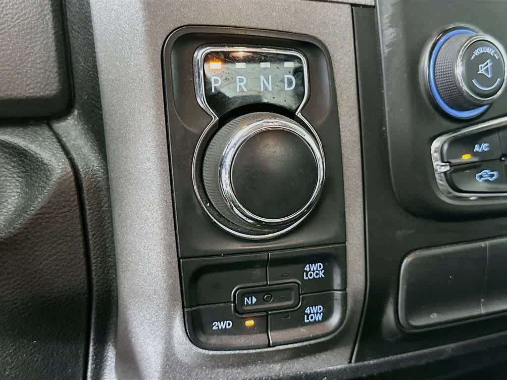 Thumbnail: 2020 RAM 1500 Classic - 18