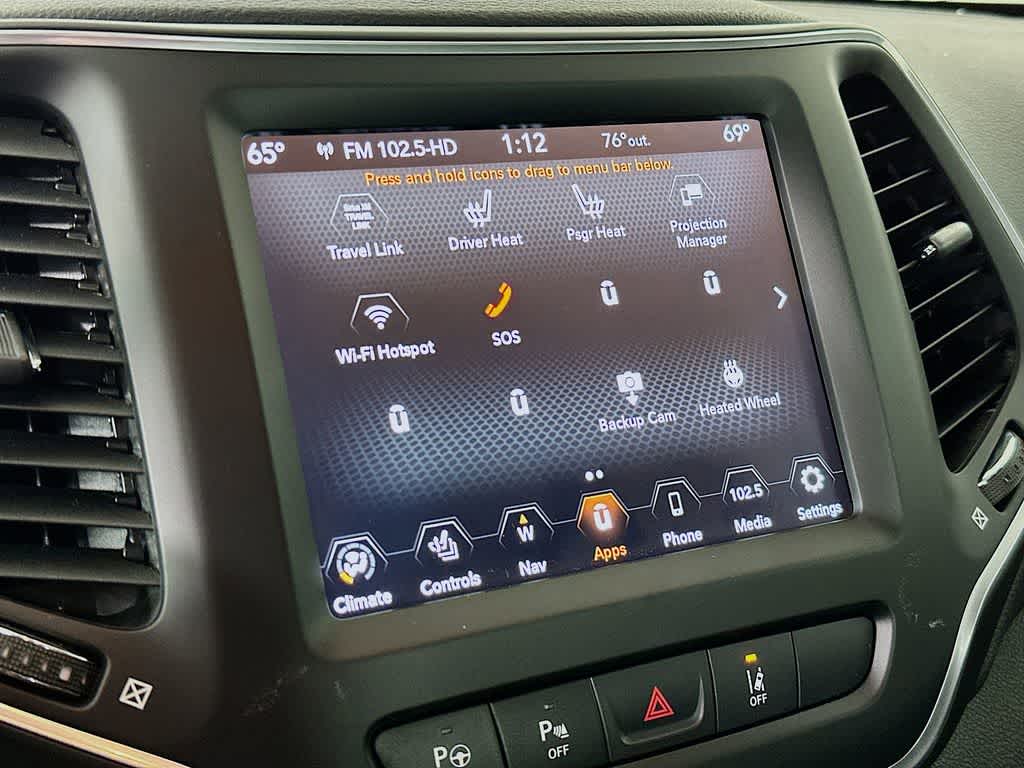 Thumbnail: 2023 Jeep Cherokee - 17