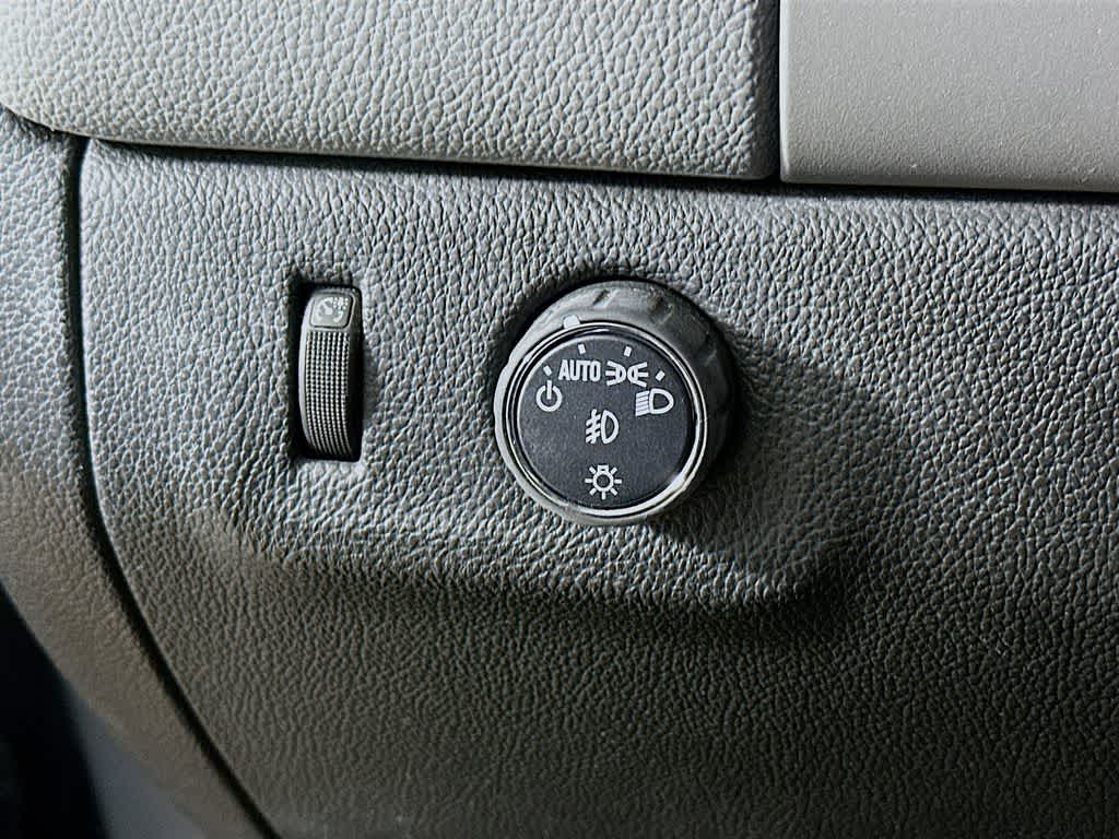 Thumbnail: 2018 Chevrolet Colorado - 25