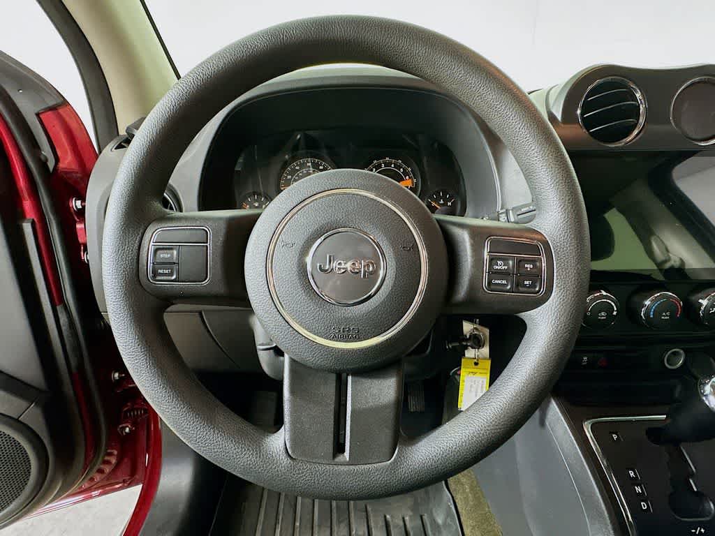 Thumbnail: 2016 Jeep Compass - 15