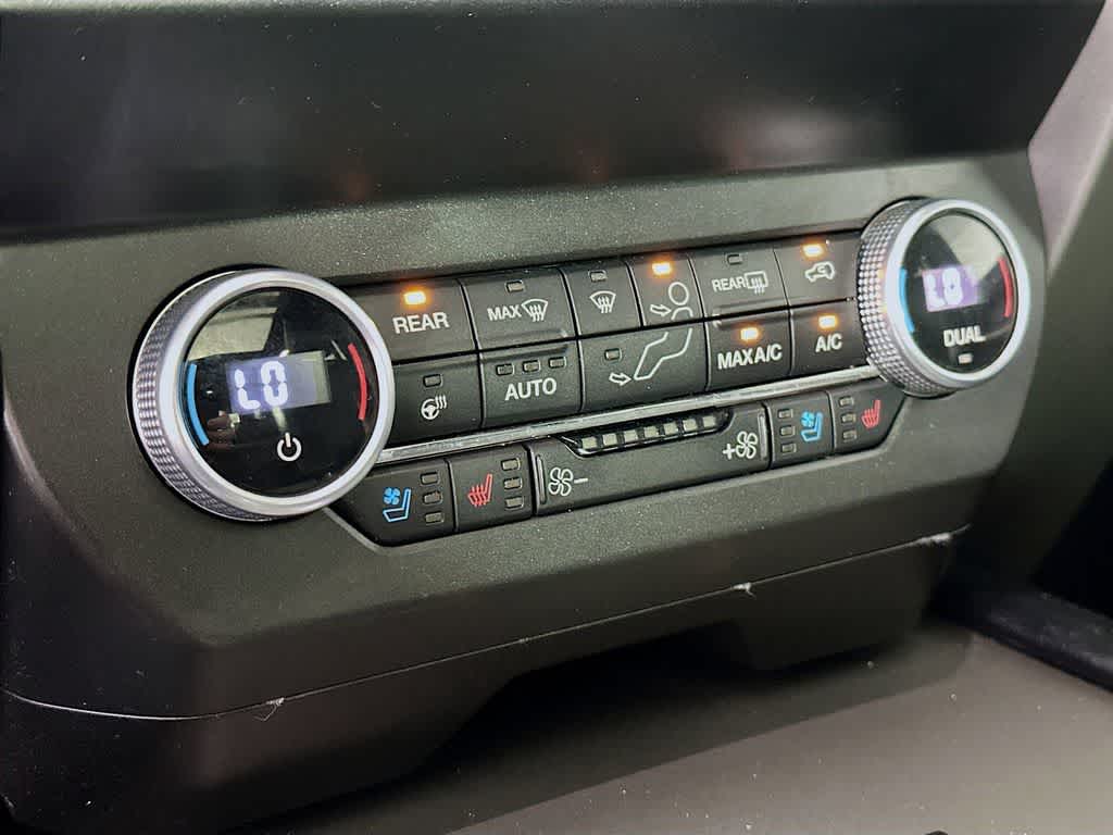 Thumbnail: 2021 Ford Expedition - 15