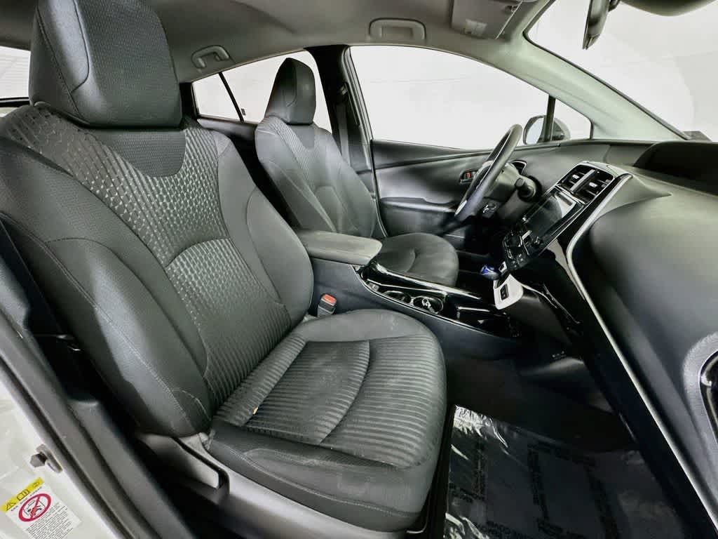 Thumbnail: 2019 Toyota Prius Prime - 14