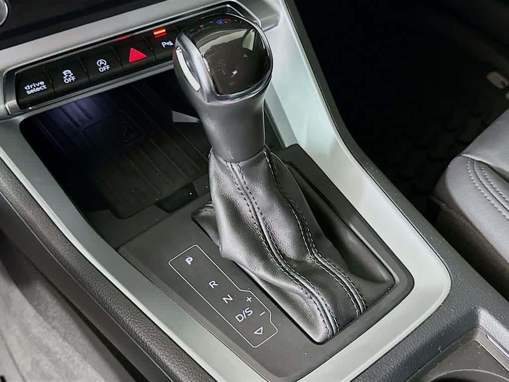 Thumbnail: 2020 Audi Q3 - 19