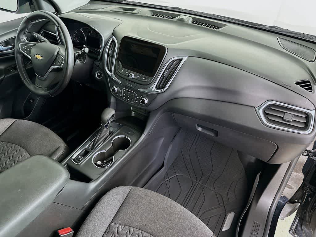 Thumbnail: 2022 Chevrolet Equinox - 31