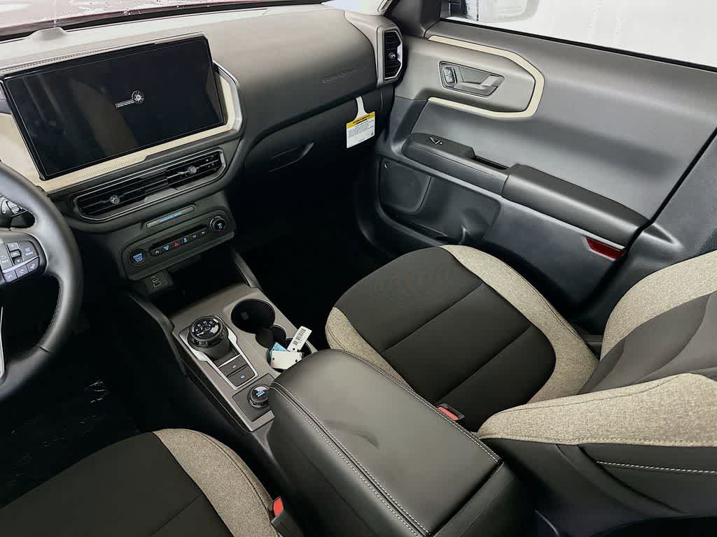 Thumbnail: 2025 Ford Bronco Sport - 11