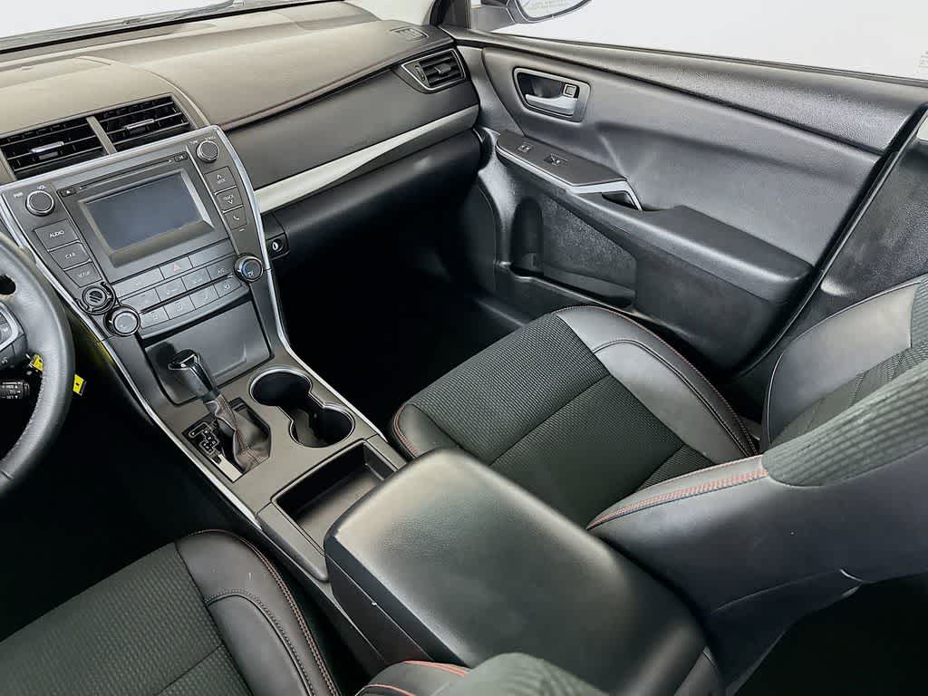 Thumbnail: 2017 Toyota Camry - 10