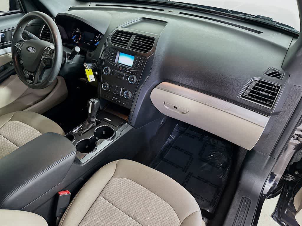 Thumbnail: 2019 Ford Explorer - 32