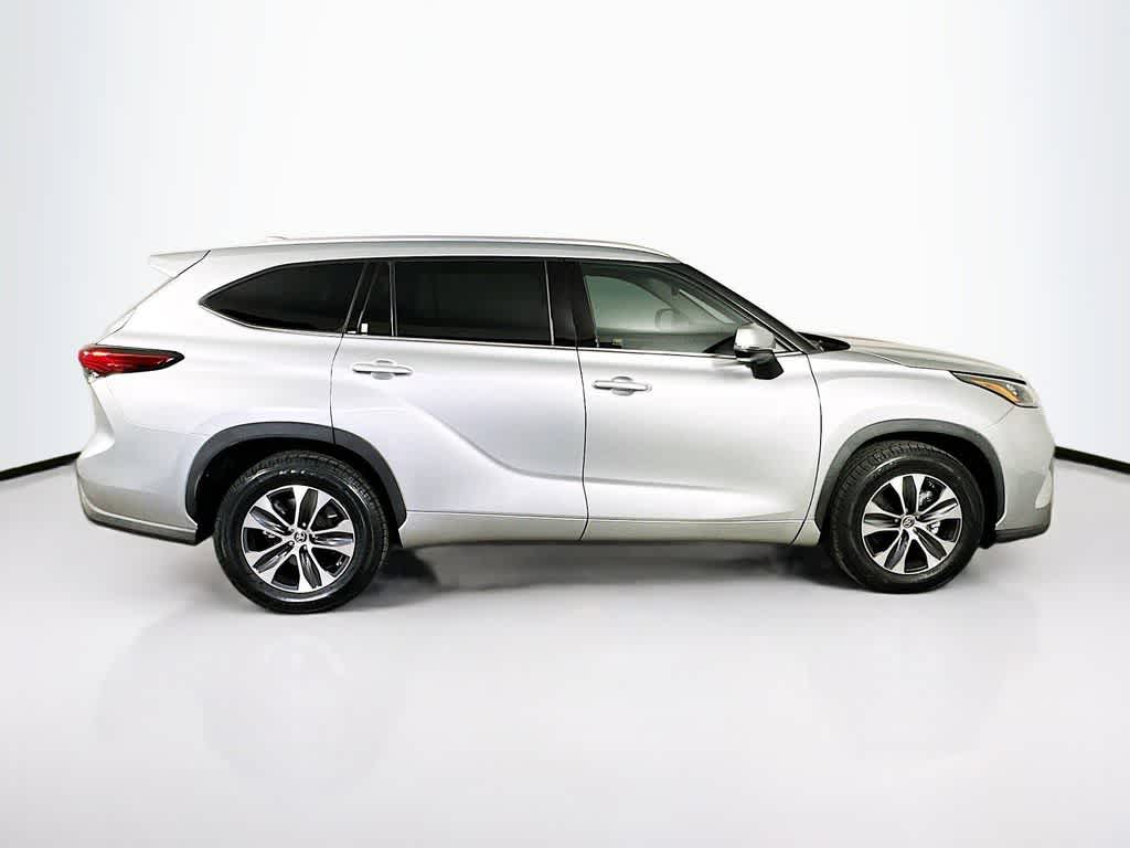 Thumbnail: 2020 Toyota Highlander - 26