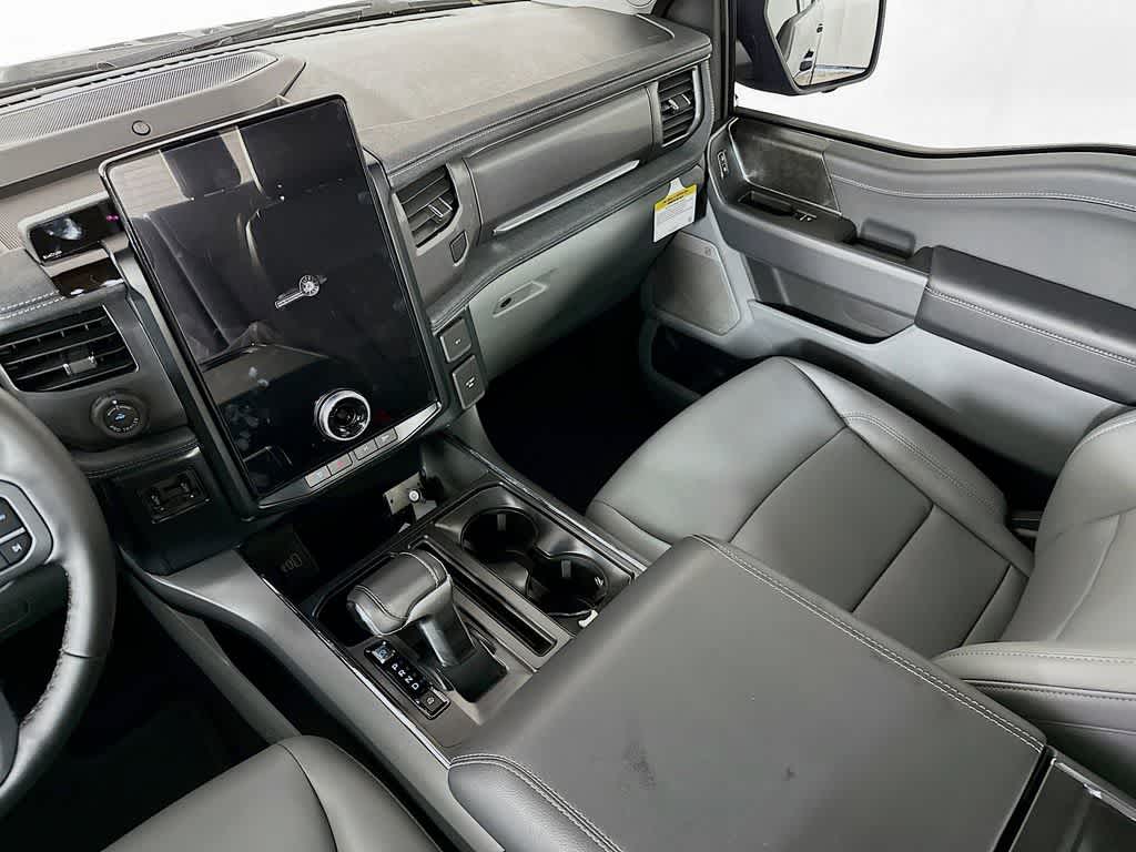 2025 Ford F-150 Lightning Flash 10