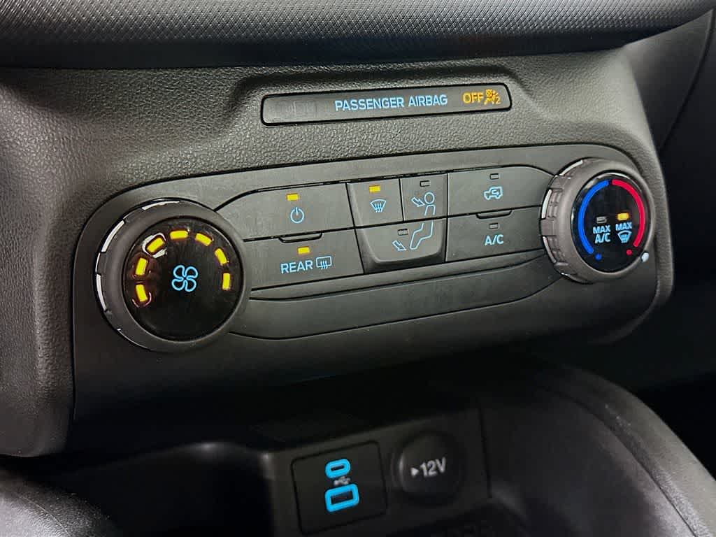 Thumbnail: 2022 Ford Bronco Sport - 17