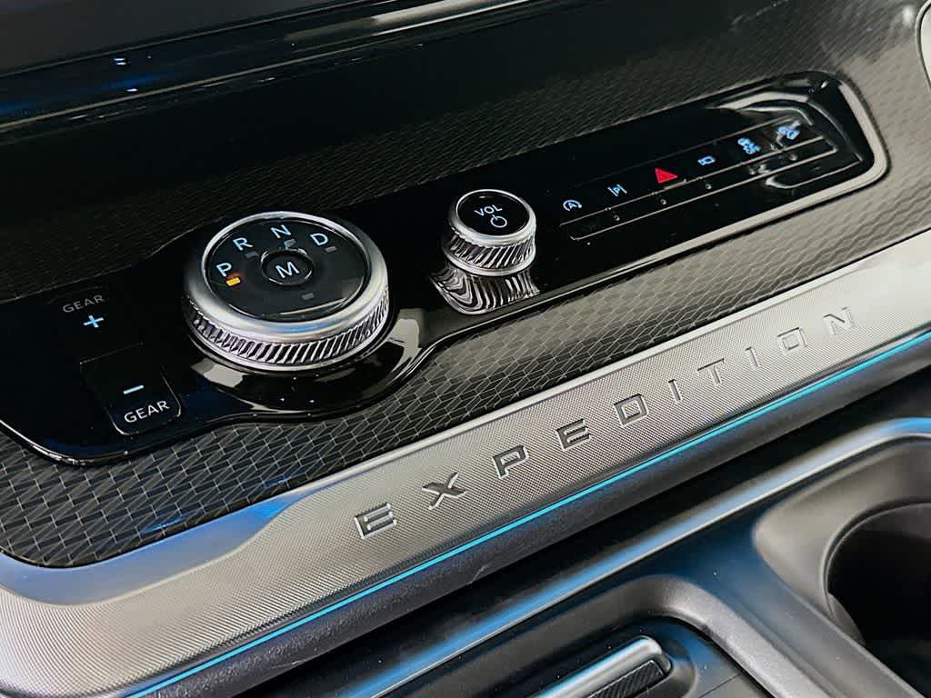 Thumbnail: 2026 Ford Expedition - 18