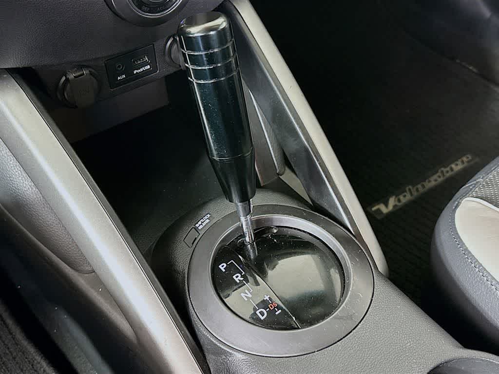 Thumbnail: 2013 Hyundai Veloster - 18