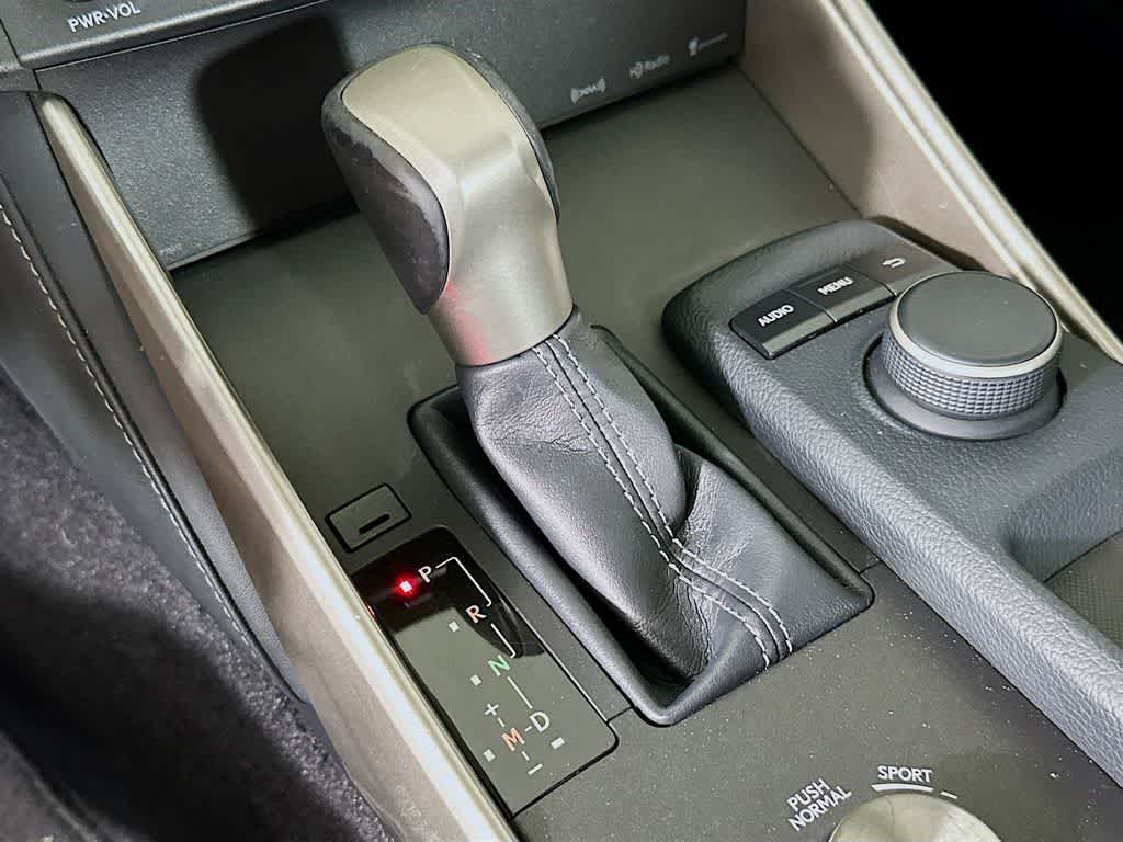 2016 Lexus IS 200t 19
