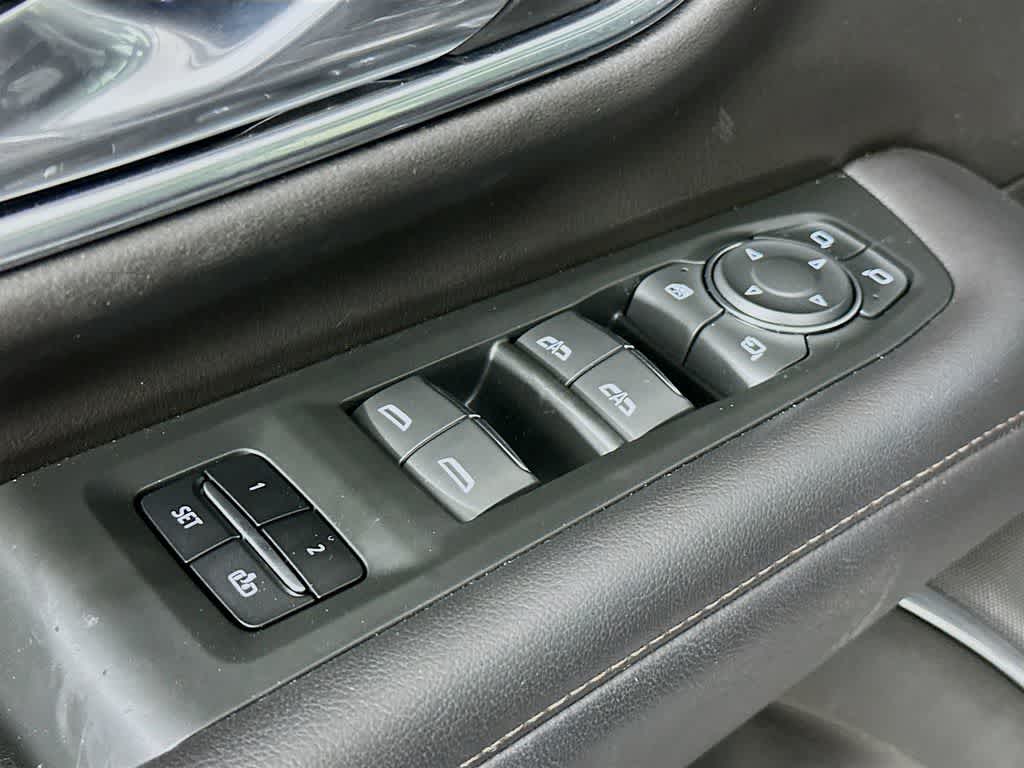 Thumbnail: 2021 Chevrolet Suburban - 30