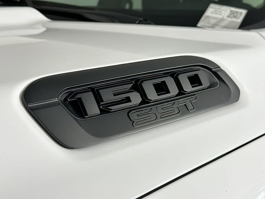 Thumbnail: 2025 RAM 1500 - 7