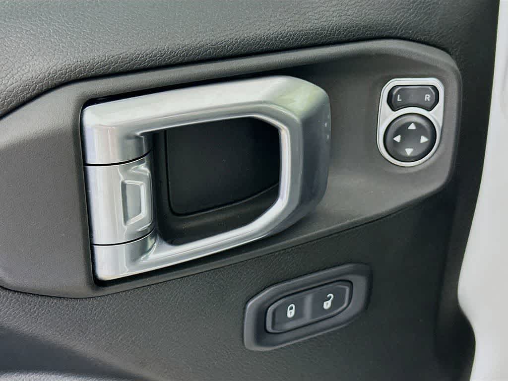 Thumbnail: 2024 Jeep Wrangler - 29