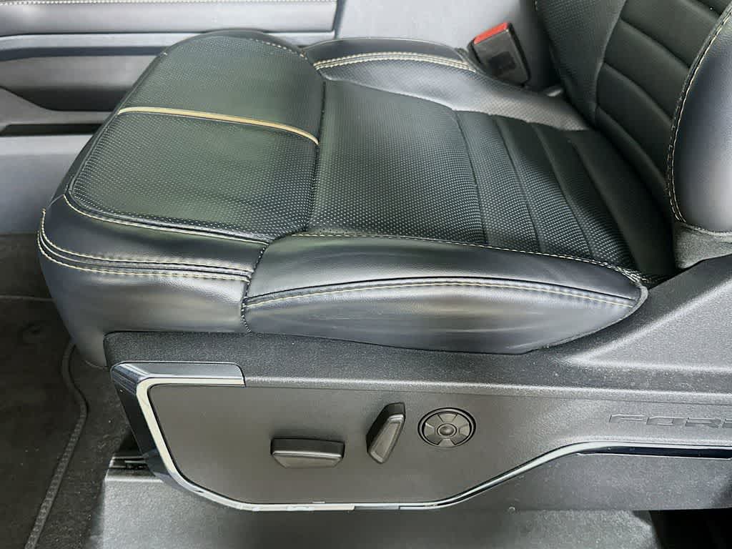 Thumbnail: 2024 Ford Econoline - 32