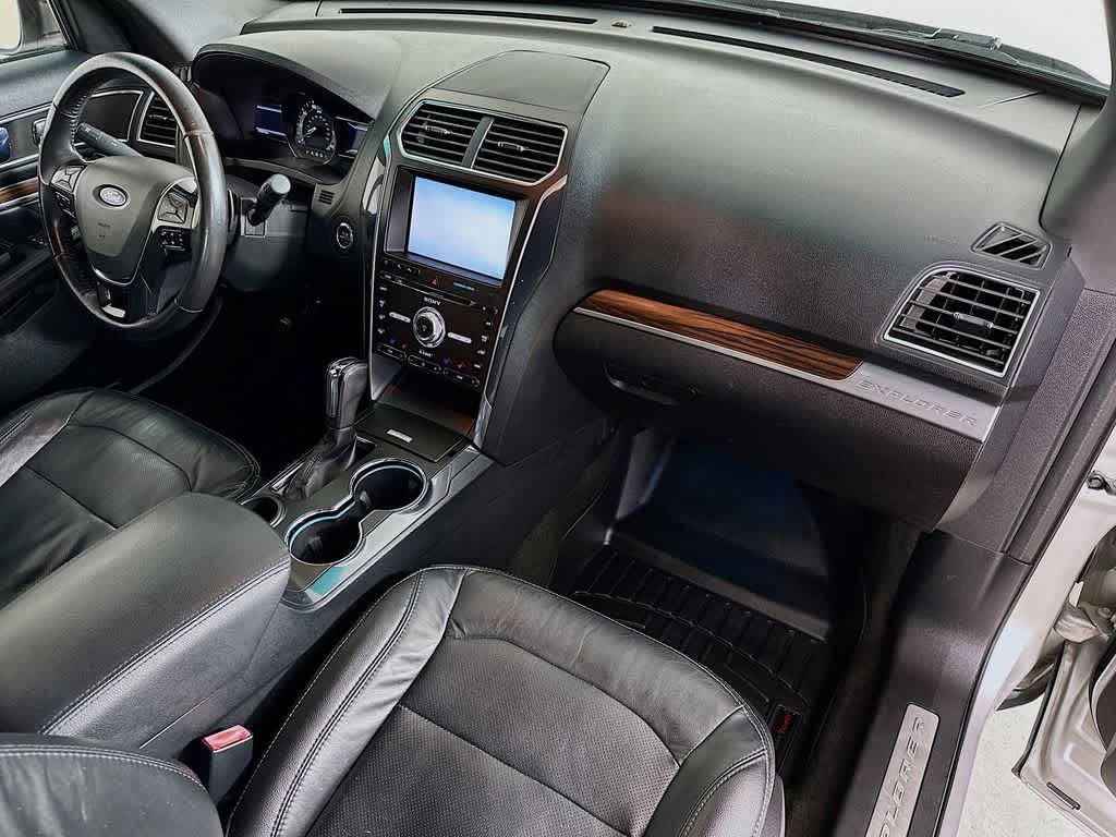 Thumbnail: 2016 Ford Explorer - 33