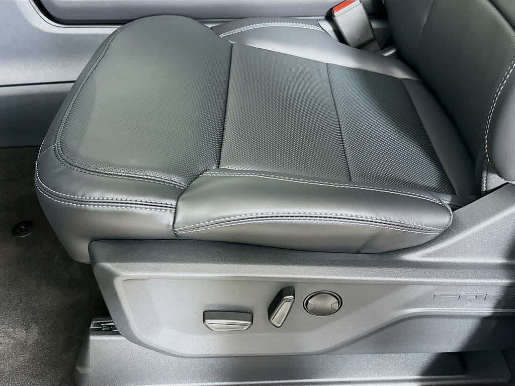 Thumbnail: 2026 Ford Expedition - 31