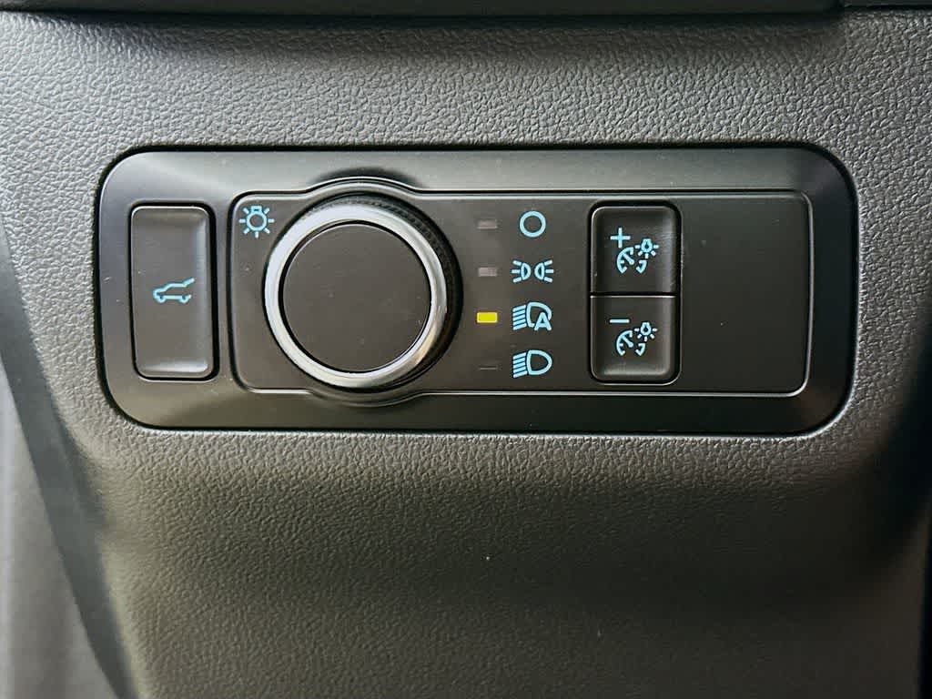 Thumbnail: 2023 Ford Escape - 26