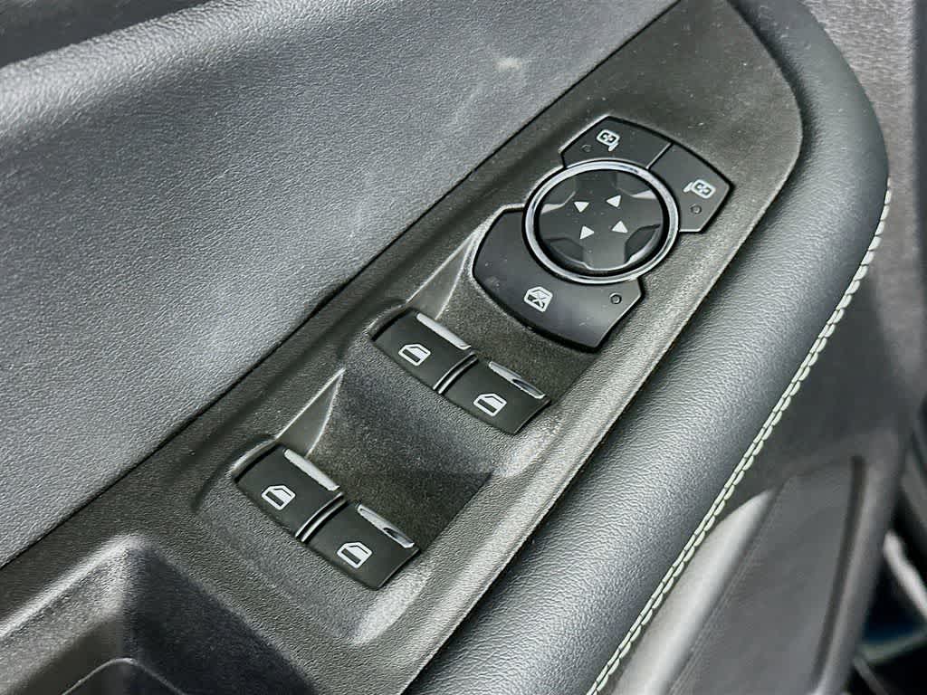 Thumbnail: 2021 Ford Edge - 29