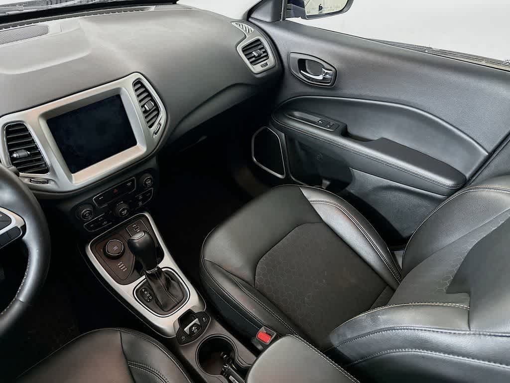 Thumbnail: 2019 Jeep Compass - 11