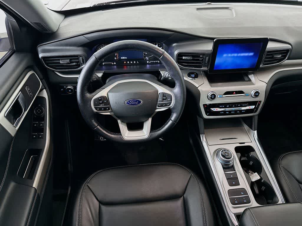 Thumbnail: 2022 Ford Explorer - 10