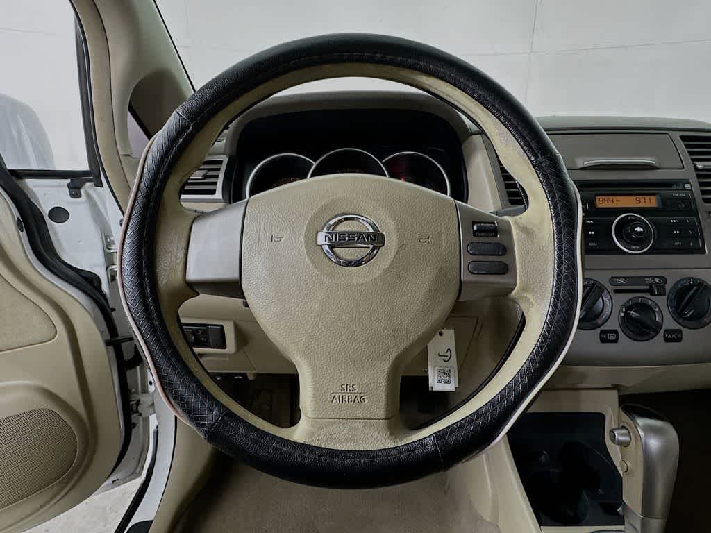 Thumbnail: 2009 Nissan Versa - 15