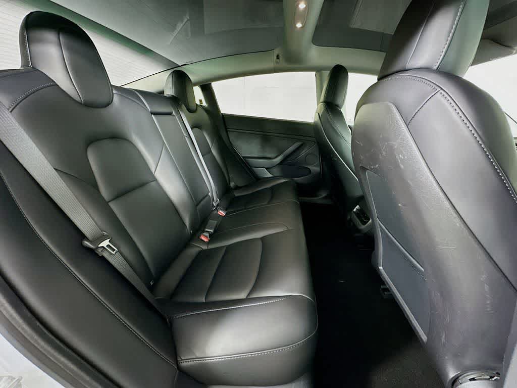 Thumbnail: 2021 Tesla Model 3 - 31