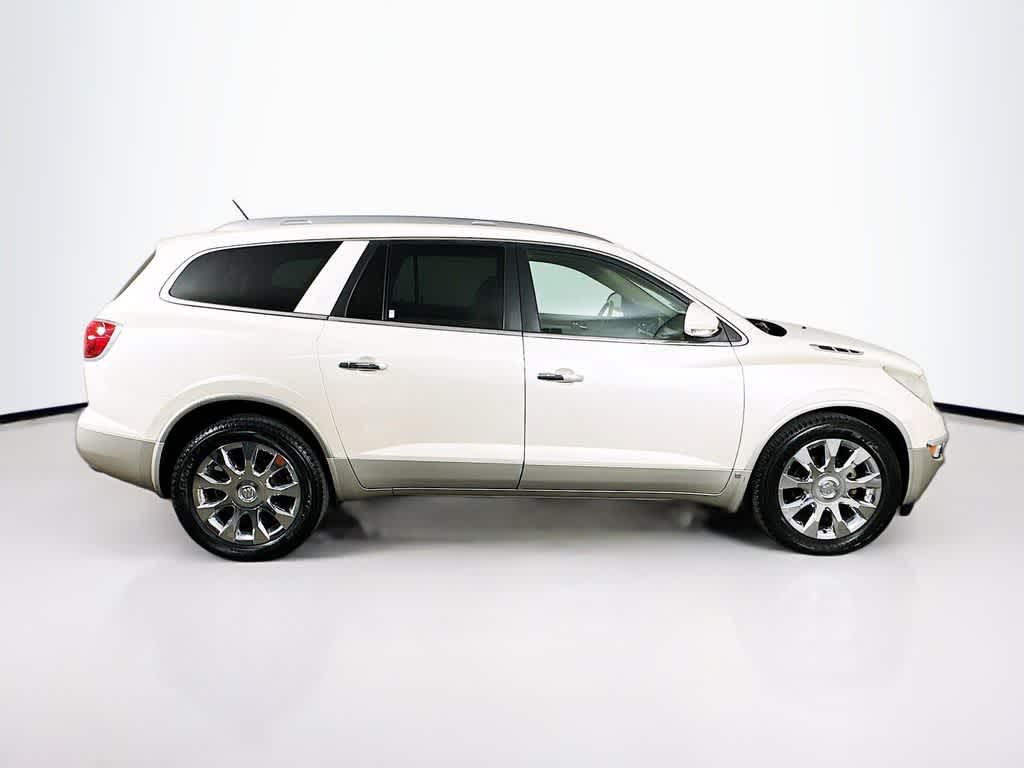 Thumbnail: 2010 Buick Enclave - 25