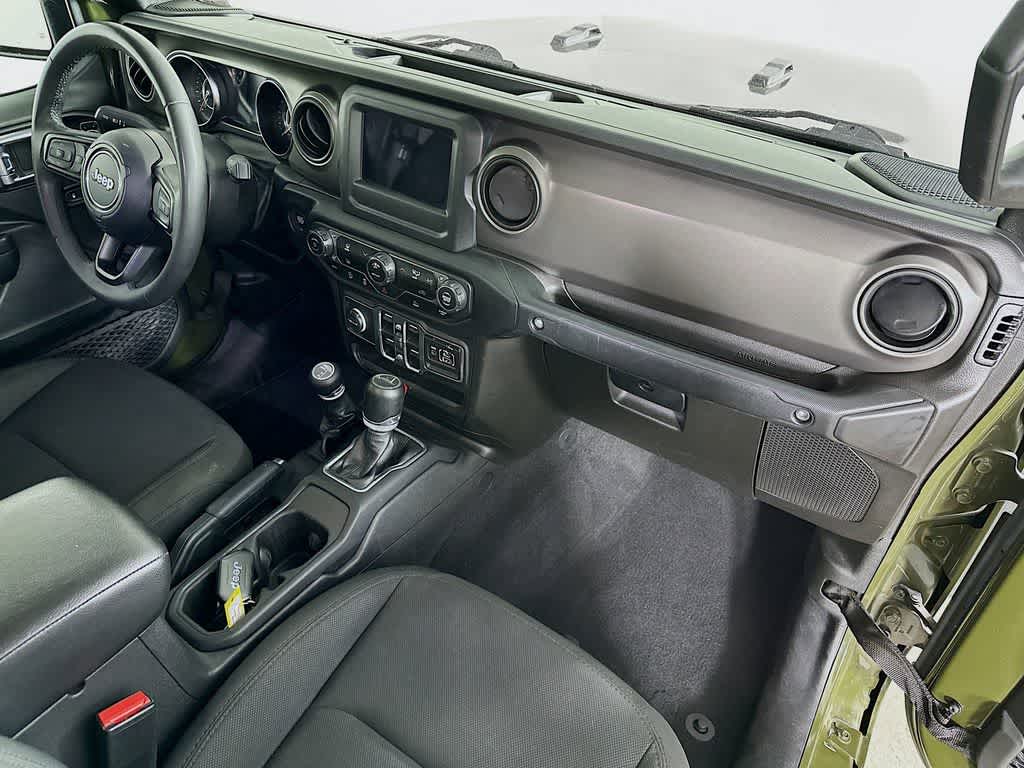 Thumbnail: 2023 Jeep Gladiator - 31