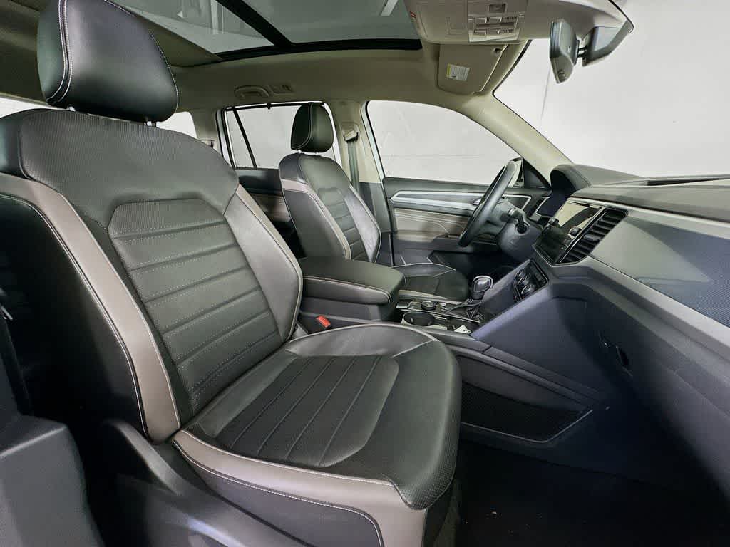 Thumbnail: 2022 Volkswagen Atlas - 15