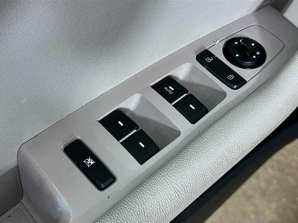Thumbnail: 2015 Hyundai Sonata - 27