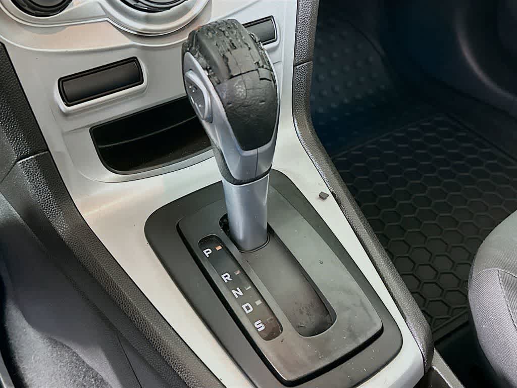 Thumbnail: 2016 Ford Fiesta - 18