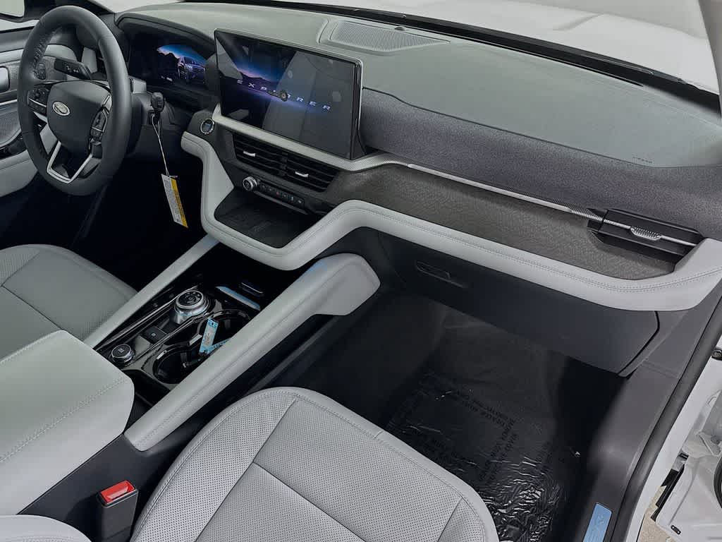 2025 Ford Explorer Platinum 33