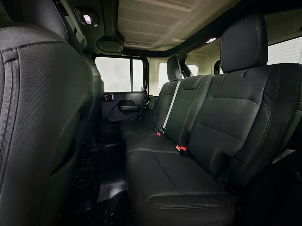 Thumbnail: 2018 Jeep Wrangler - 14