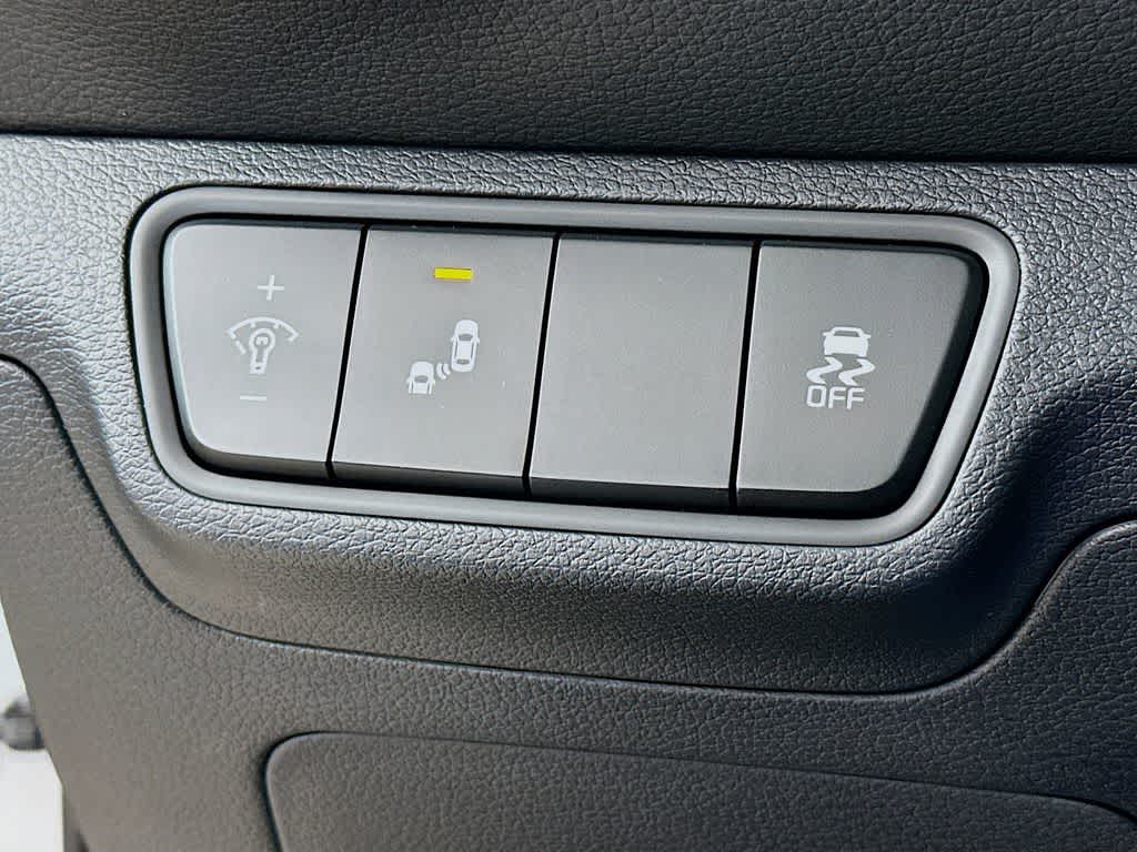 Thumbnail: 2024 Kia Forte - 27