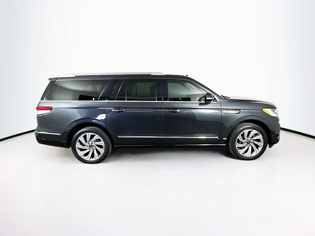 2022 Lincoln Navigator L Reserve 25