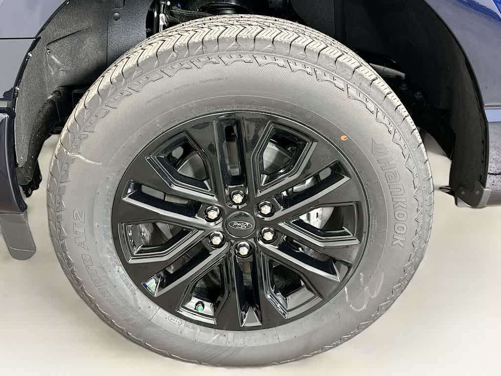 2025 Ford F-150 Lariat 8