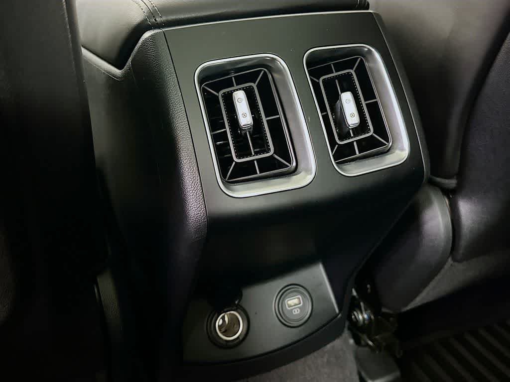 Thumbnail: 2023 Kia Sorento - 13