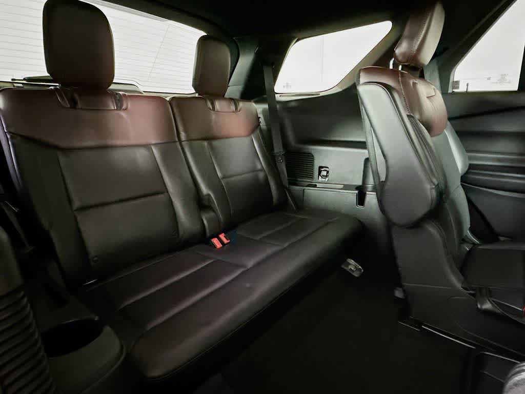 Thumbnail: 2021 Ford Explorer - 32