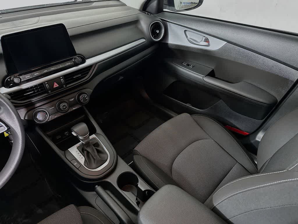 Thumbnail: 2024 Kia Forte - 11