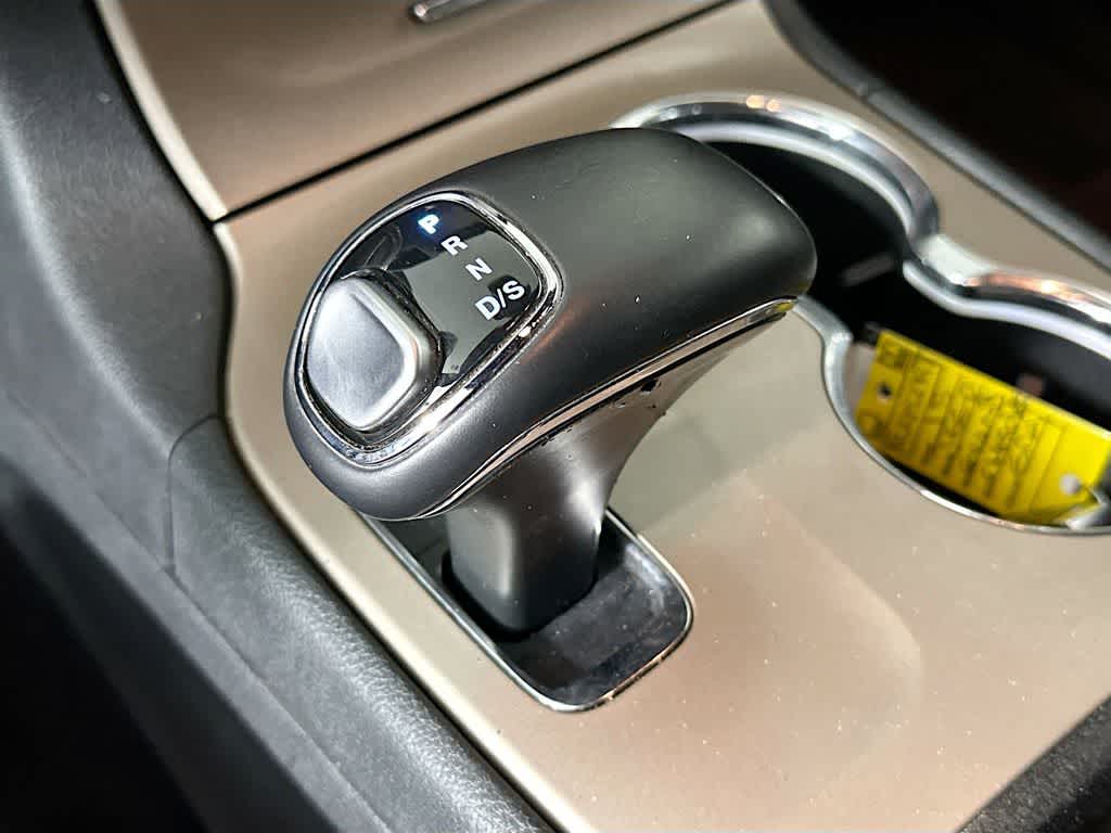 Thumbnail: 2015 Jeep Grand Cherokee - 18