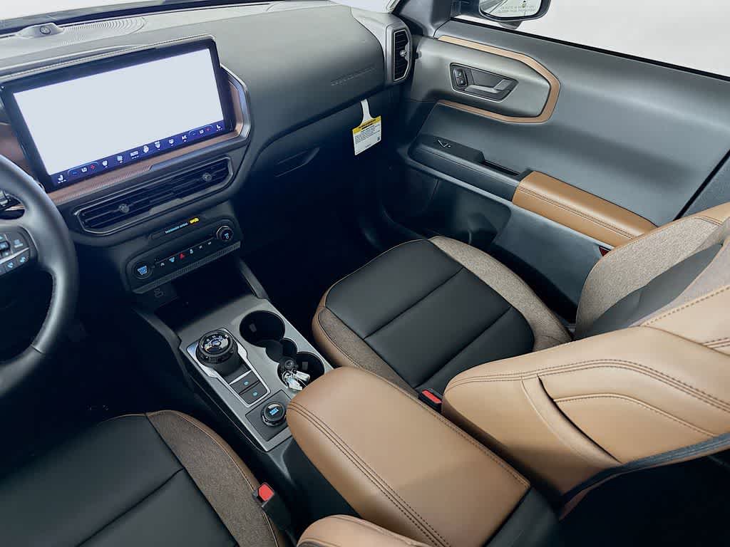 Thumbnail: 2025 Ford Bronco Sport - 11