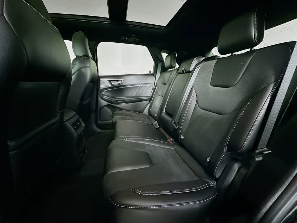 Thumbnail: 2021 Ford Edge - 14