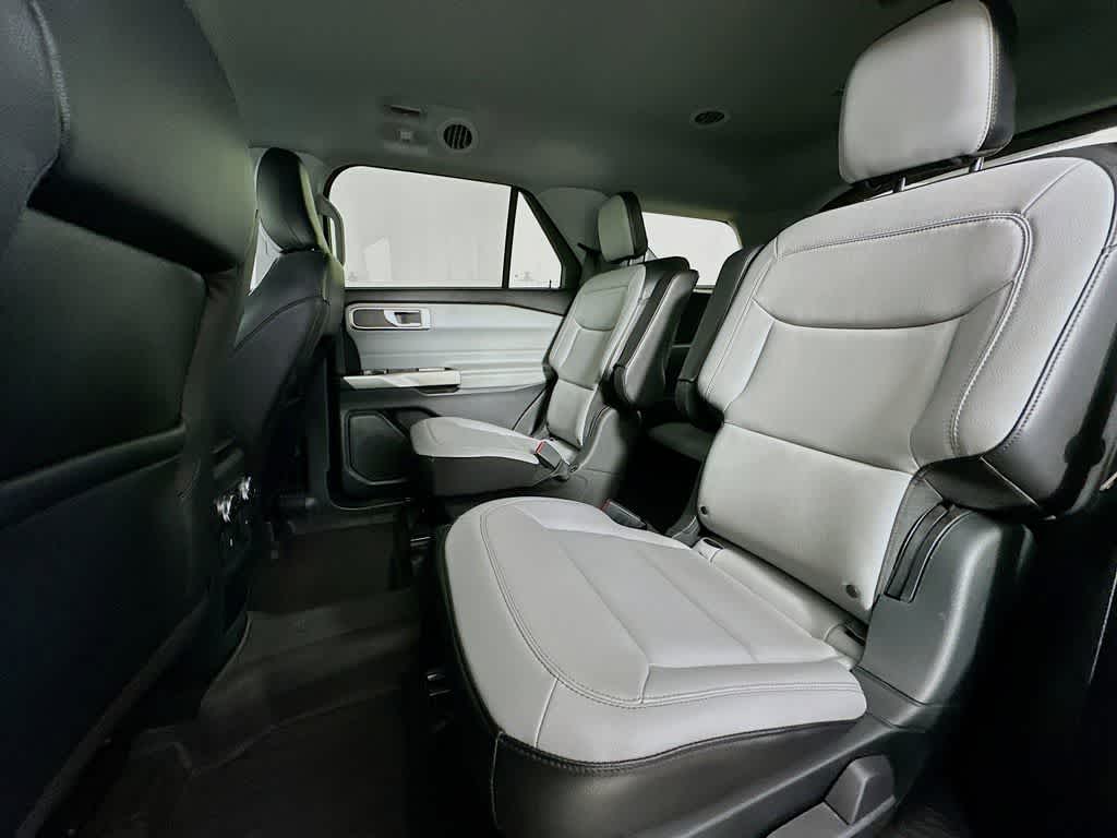Thumbnail: 2021 Ford Explorer - 14