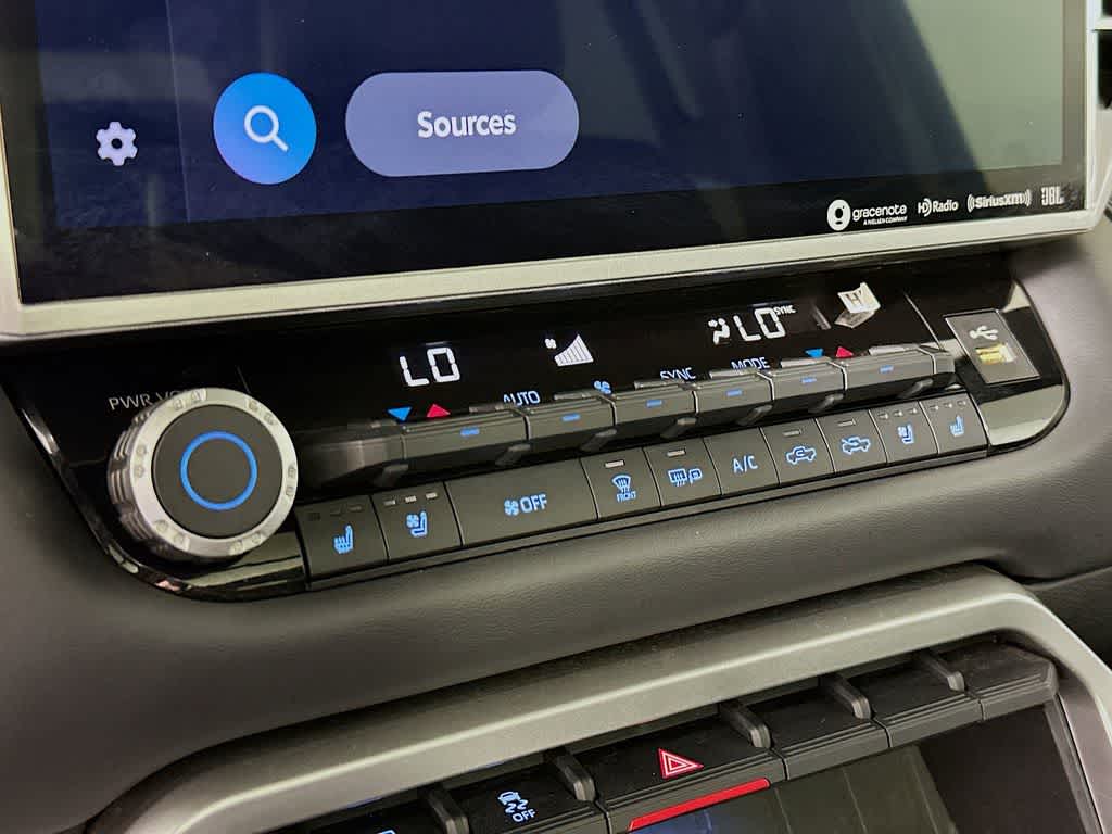 Thumbnail: 2023 Toyota Tundra - 18